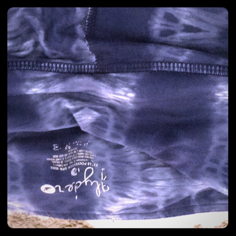 Glyder elongate leggings.